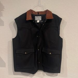 Hardly worn black Schaefer Outfitter XL black vest